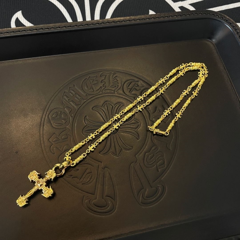 Ch**me He**ts necklaces